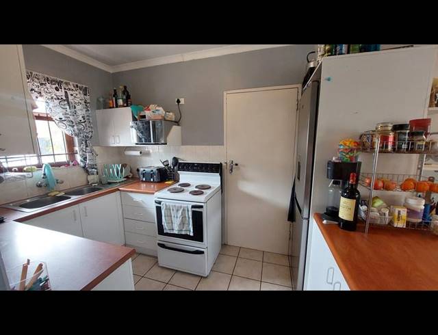 2 BEDROOM PROPERTY TO RENT IN VREDENBERG
